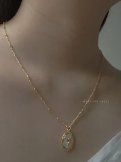Amor Shell Necklace *14K Gold-plated