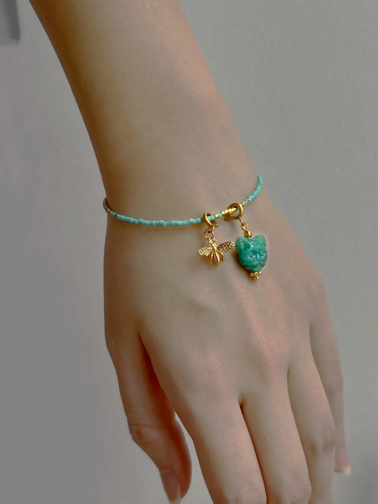 Beaded Bracelet - Turquoise Glass Cat, Gold Bee