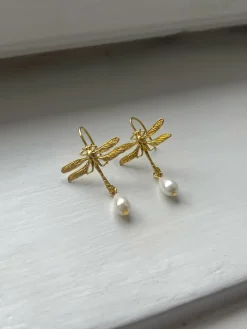 Dragonfly Teardrop Pearl Earrings
