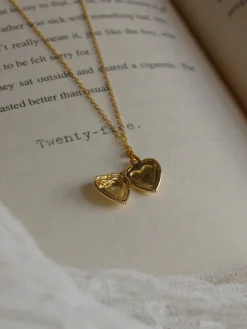 ELLIE Locket Necklace