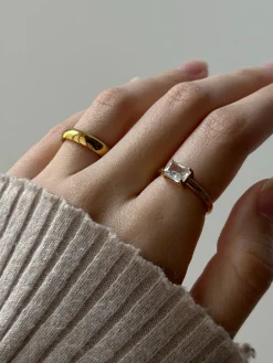 Essential Gold Ring