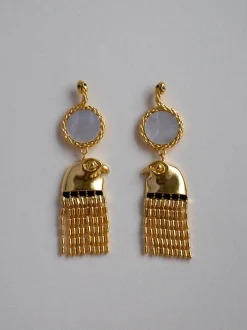 Horus Earrings With Shell Crest