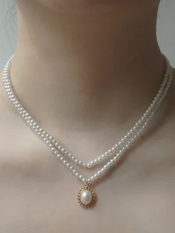Layered Pearl Pendant Necklace