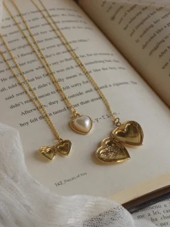 LILITH Heart Pearl Necklace