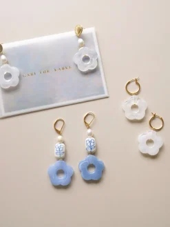 Little Flower Hoops - Marbled White *18K Gold-plated