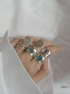 LOTUS Pendant Ring // GABI EXCLUSIVE