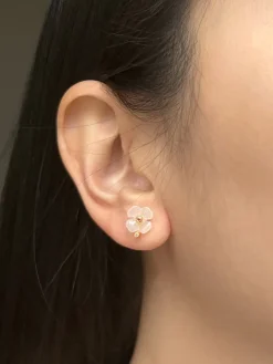 Lucky Clover Jade Earstuds - White
