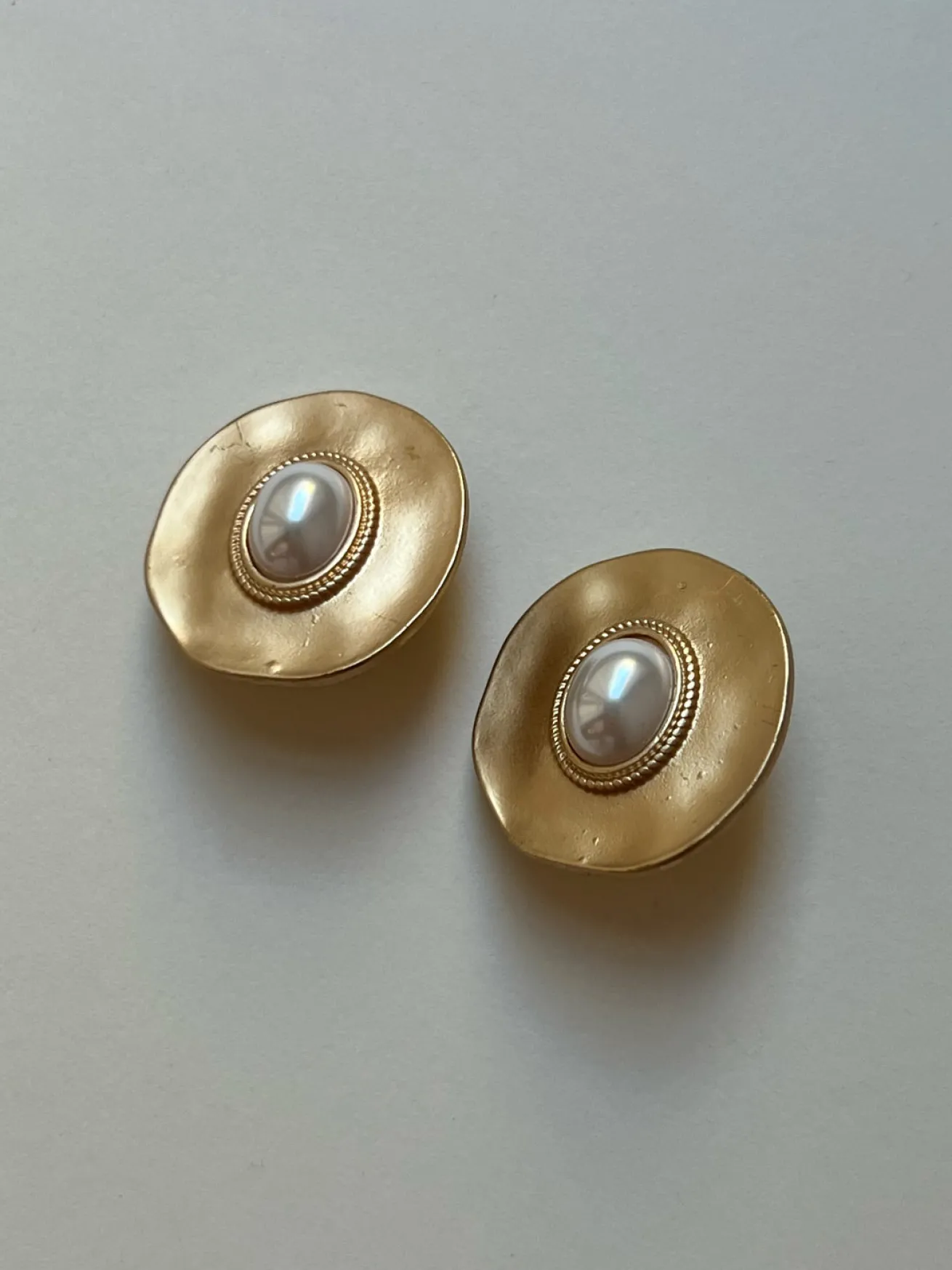 Matte Gold Pearl Eye Clip-Ons (Vintage)