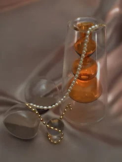 Pearl and Gold Duality Necklace