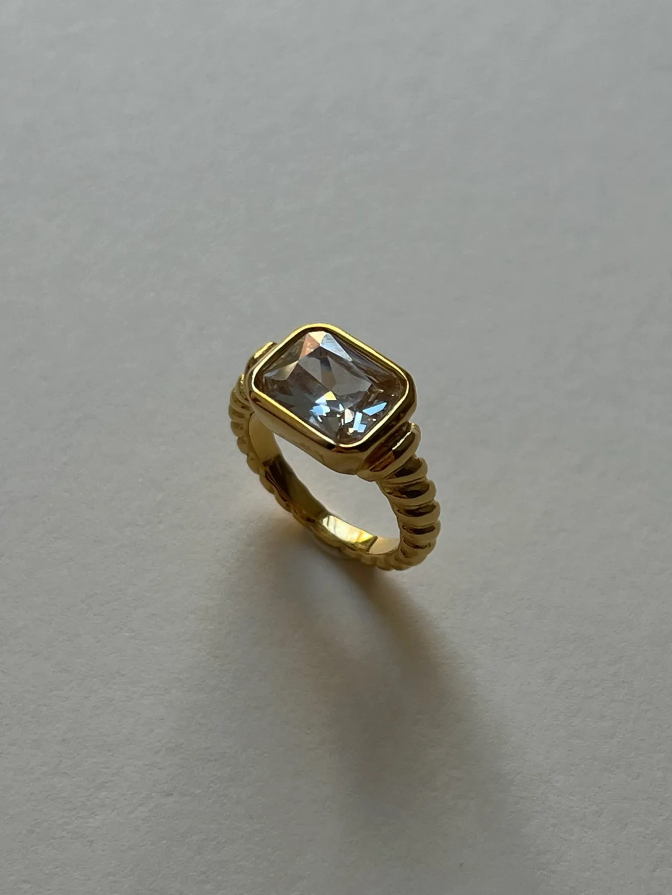 Rectangular Gemstone Twist Ring - Clear