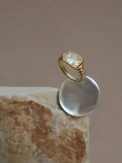 Rectangular Gemstone Twist Ring - Emerald Green