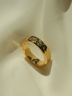 Sibyl Ring