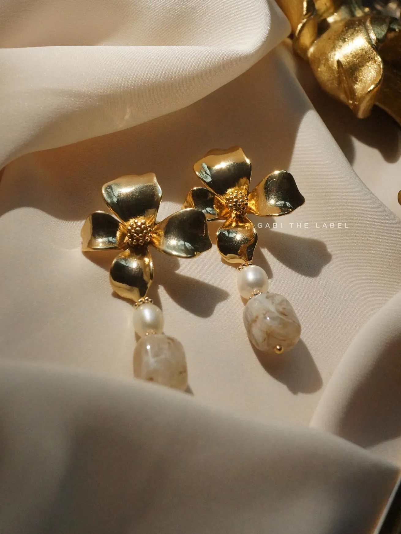 Sigrun Flower Earrings *18K Gold-plated
