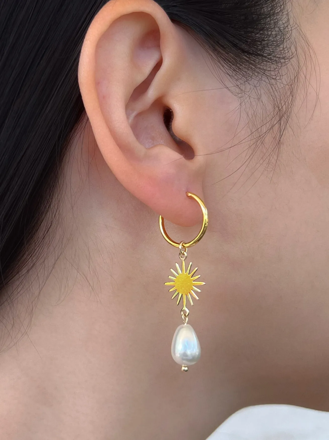 Starburst Teardrop Pearl Hoop Earrings