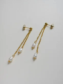 Tiny Dangling Pearls Earrings